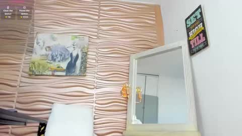 Mariana online show from 03-08-26, 01:36