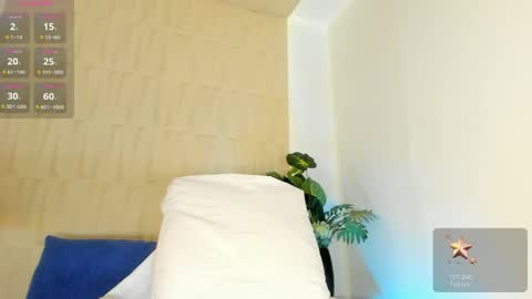 Snapshot of mia_pineda chatting on 05-24-26, 02:22 Mariana online show from 05-24-26, 02:22