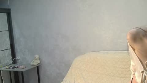 Snapshot of mia_pinkie chatting on 06-14-26, 08:11 Mia online show from 06-14-26, 08:11