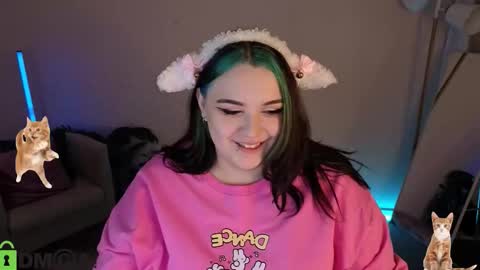 Mia online show from 03-21-26, 01:43