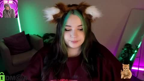 Mia online show from 03-22-26, 01:20