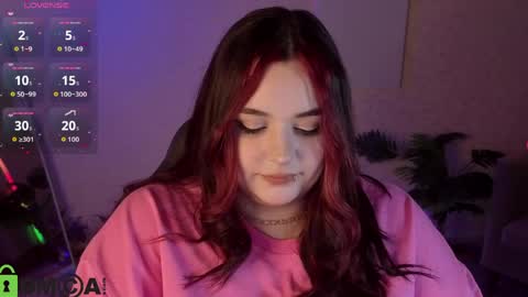 Mia online show from 04-10-26, 01:33