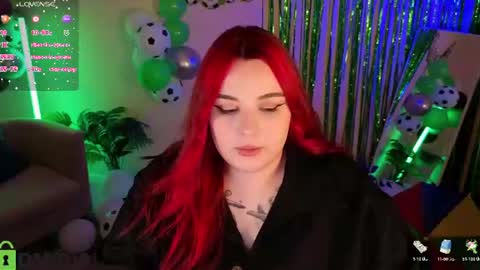 Snapshot of mia_r0ss chatting on 06-14-26, 01:03 Mia online show from 06-14-26, 01:03