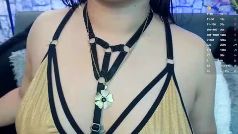 Mia online show from 11-17-25, 05:08