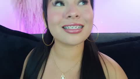 Mia online show from 05-23-26, 03:23