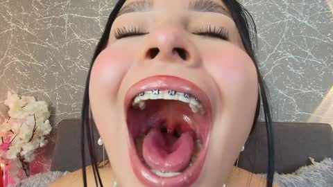 Mia Roux online show from 01-17-25, 09:17