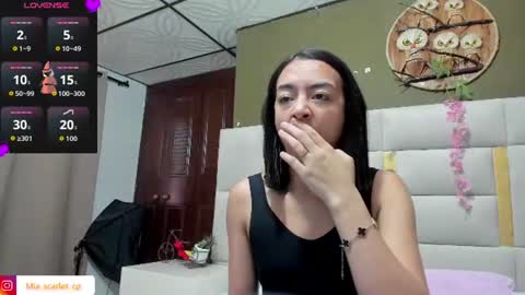 Snapshot of mia_scarlet69 chatting on 06-11-26, 12:14 MIA HOT online show from 06-11-26, 12:14