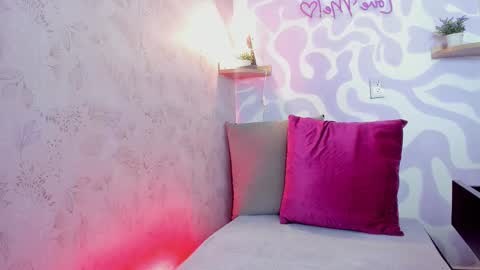 Mia . online show from 03-28-26, 12:16