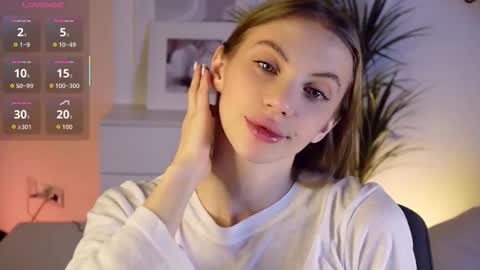 Mia online show from 11-17-25, 06:08