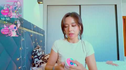 Snapshot of mia_sirenia chatting on 02-11-25, 06:19 Mia online show from 02-11-25, 06:19