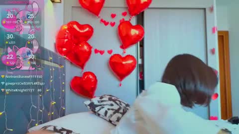 Snapshot of mia_sirenia chatting on 02-17-25, 05:36 Mia online show from 02-17-25, 05:36