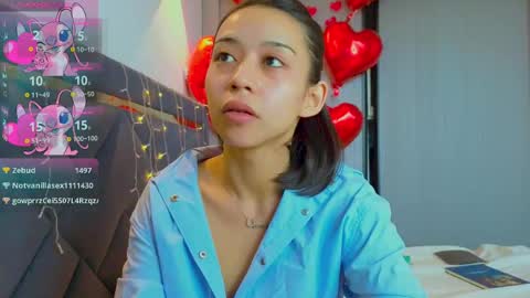 Snapshot of mia_sirenia chatting on 02-17-25, 11:44 Mia online show from 02-17-25, 11:44