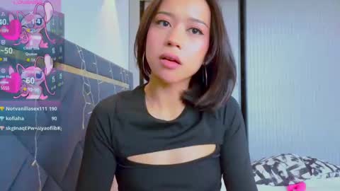 Snapshot of mia_sirenia chatting on 02-25-25, 10:04 Mia online show from 02-25-25, 10:04