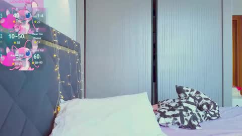 Snapshot of mia_sirenia chatting on 02-28-25, 06:21 Mia online show from 02-28-25, 06:21