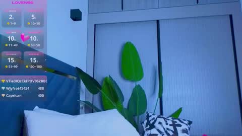 Snapshot of mia_sirenia chatting on 09-16-25, 12:50 Mia online show from 09-16-25, 12:50