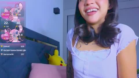 Snapshot of mia_sirenia chatting on 10-11-25, 07:23 Mia online show from 10-11-25, 07:23