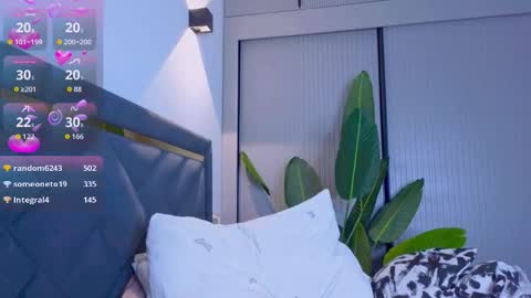 Snapshot of mia_sirenia chatting on 11-02-25, 08:11 Mia online show from 11-02-25, 08:11