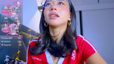 Snapshot of mia_sirenia chatting on 12-14-25, 06:23 Mia online show from 12-14-25, 06:23