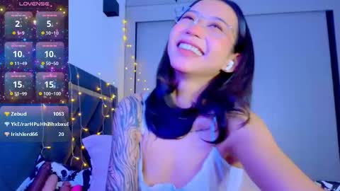 Snapshot of mia_sirenia chatting on 12-21-25, 08:16 Mia online show from 12-21-25, 08:16