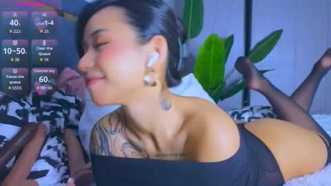 Snapshot of mia_sirenia chatting on 01-15-26, 05:27 Mia online show from 01-15-26, 05:27