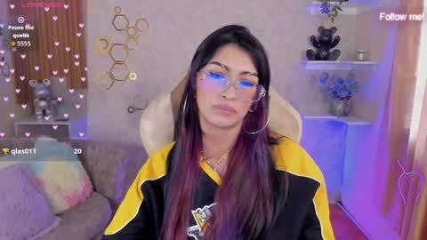 Mia online show from 05-23-26, 01:59