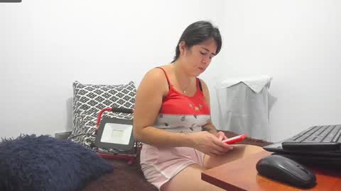 Snapshot of mia_soman chatting on 01-09-25, 12:52 mia soman online show from 01-09-25, 12:52