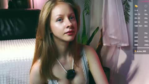 Mia online show from 10-21-25, 03:24