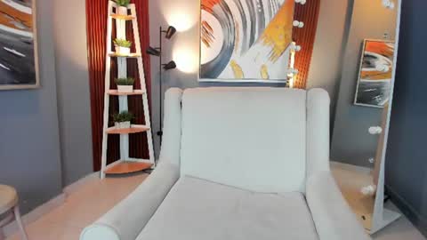 Snapshot of mia_velve chatting on 06-10-26, 11:42 Mia online show from 06-10-26, 11:42