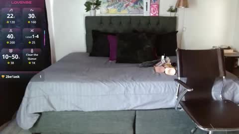Snapshot of mia_velvet1 chatting on 10-06-25, 02:03 MIA online show from 10-06-25, 02:03