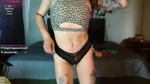 Snapshot of mia_velvet1 chatting on 10-07-25, 03:20 MIA online show from 10-07-25, 03:20