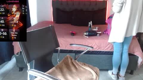 MIA  online show from 10-22-25, 03:12