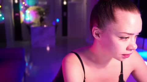 VixenMia online show from 02-27-26, 04:01