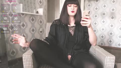 mia_wallase online show from 03-03-25, 07:10