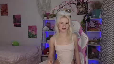 Snapshot of mia_waterlily chatting on 07-02-26, 03:17 Mia online show from 07-02-26, 03:17