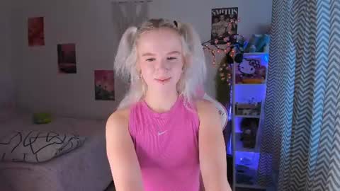 Snapshot of mia_waterlily chatting on 07-20-26, 03:21 Mia online show from 07-20-26, 03:21
