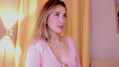 Mia White  online show from 03-10-26, 02:00