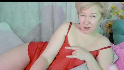 Snapshot of mia_wintermood chatting on 03-11-25, 11:12 MelaniaMia online show from 03-11-25, 11:12