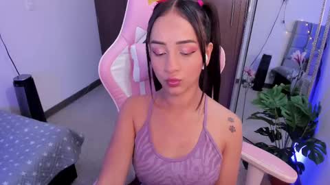 Snapshot of miaa_06 chatting on 02-26-25, 02:59 mia nicolle online show from 02-26-25, 02:59