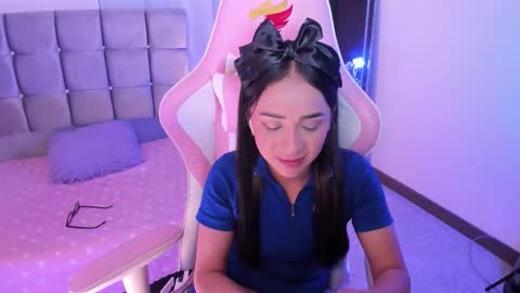 Snapshot of miaa_06 chatting on 09-22-25, 02:57 mia nicolle online show from 09-22-25, 02:57