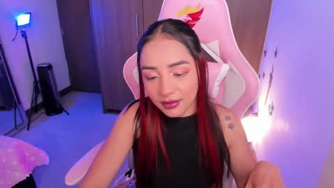 mia  nicolle online show from 01-06-26, 01:42