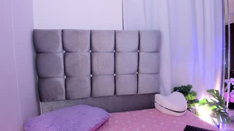 mia  nicolle online show from 02-03-26, 03:48