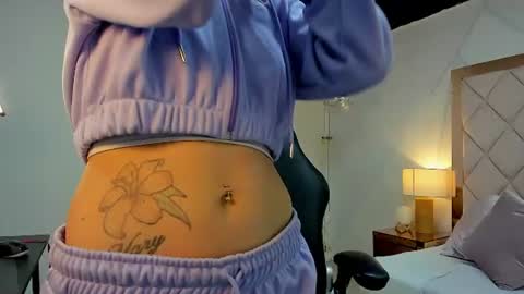 Snapshot of miaa_diamondd1 chatting on 06-12-26, 12:26 Mia online show from 06-12-26, 12:26
