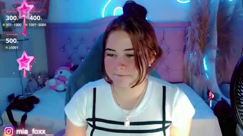 Mia online show from 10-23-25, 09:13