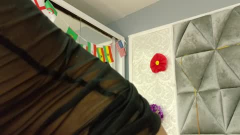 Snapshot of miaa_grace_ chatting on 06-30-26, 12:39 MIIA online show from 06-30-26, 12:39