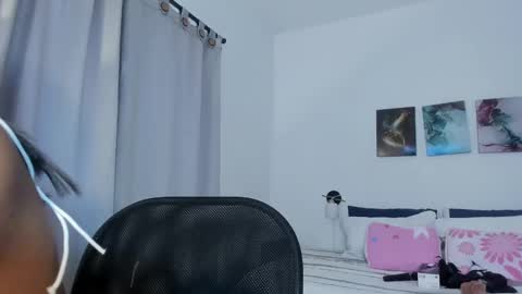 Snapshot of miaa_z chatting on 01-28-25, 03:46 Miaa online show from 01-28-25, 03:46