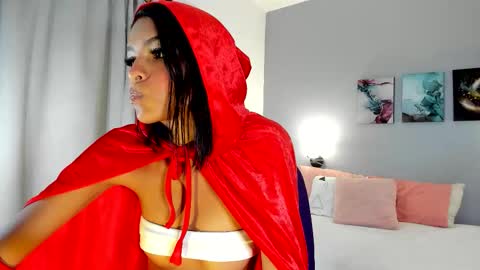 Snapshot of miaa_z chatting on 10-10-25, 01:43 Miaa online show from 10-10-25, 01:43