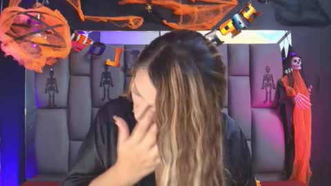 Mia online show from 10-29-25, 12:07