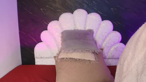 Snapshot of miaabrown__ chatting on 04-23-26, 12:04 Mia online show from 04-23-26, 12:04