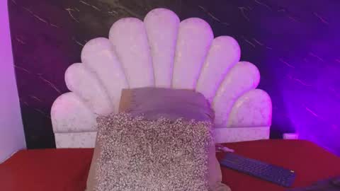 Snapshot of miaabrown__ chatting on 05-12-26, 12:02 Mia online show from 05-12-26, 12:02