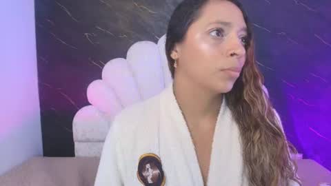 Snapshot of miaabrown__ chatting on 06-10-26, 12:04 Mia online show from 06-10-26, 12:04